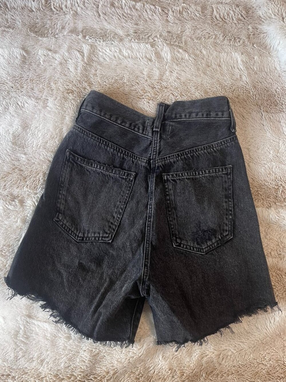AGOLDE Criss-Cross High-Rise Denim Shorts in Hitchhike size 24 - Picture 4 of 5